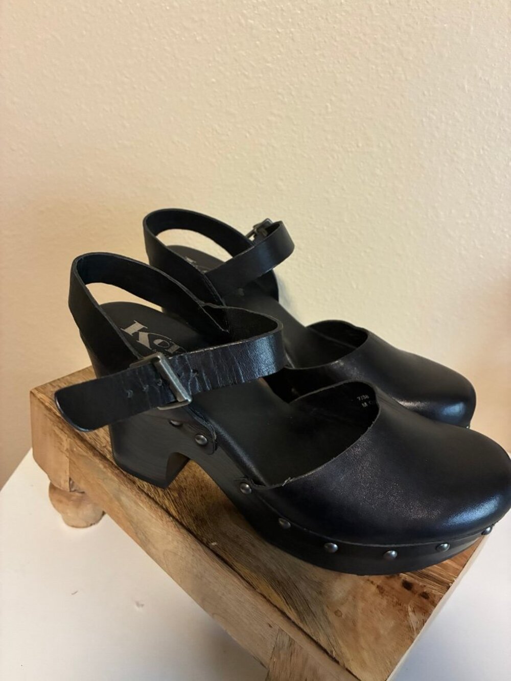 Korks Women's Black Leather Studded Platform Clog Sandals Size 7 - Picture 6 of 8